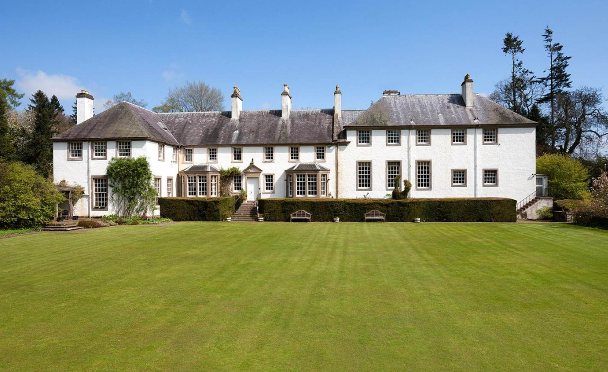 Historic Scottish House First Owned By Robert The Bruce Up For Sale 