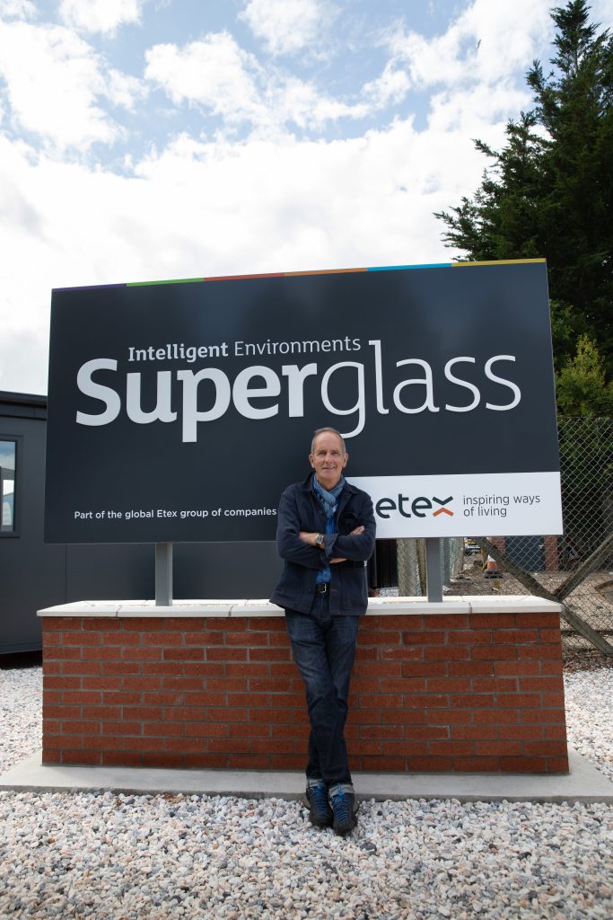 Kevin McCloud endorses Superglass glass mineral wool insulation.