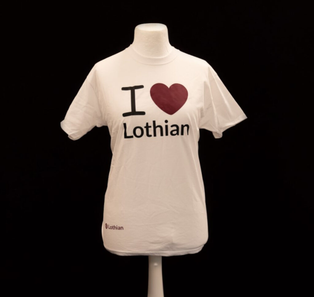 A t-shirt available on the Lothian Buses website, that reads 'I heart Lothian'