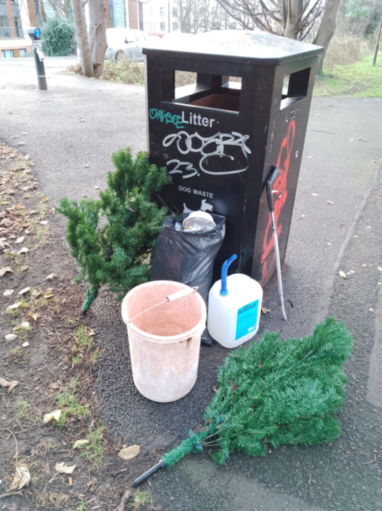 A city of Edinburgh Council bin. (C) @EdinburghPicker/X.