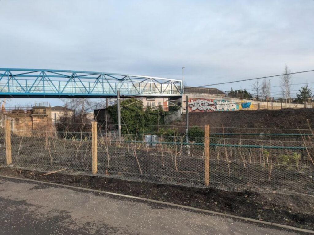 The Roseburn to Union Canal path