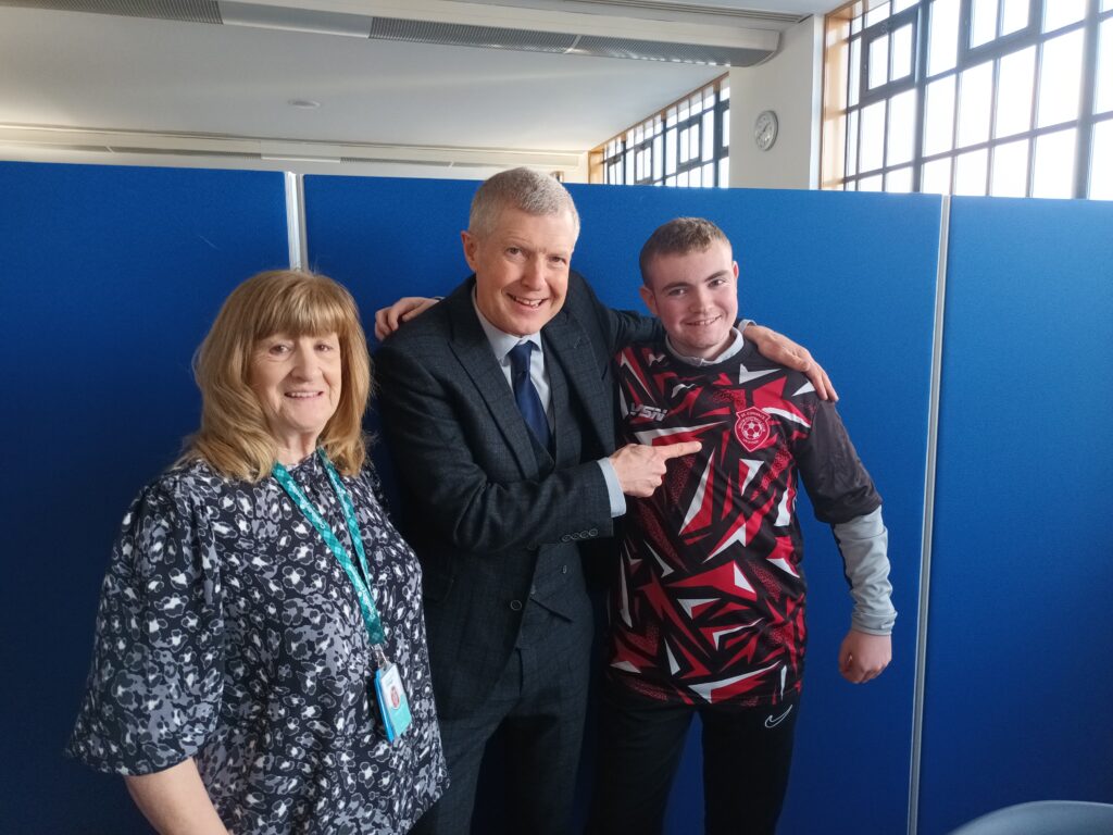 L-R Liz McConnachie, Willie Rennie and student Che Pringle