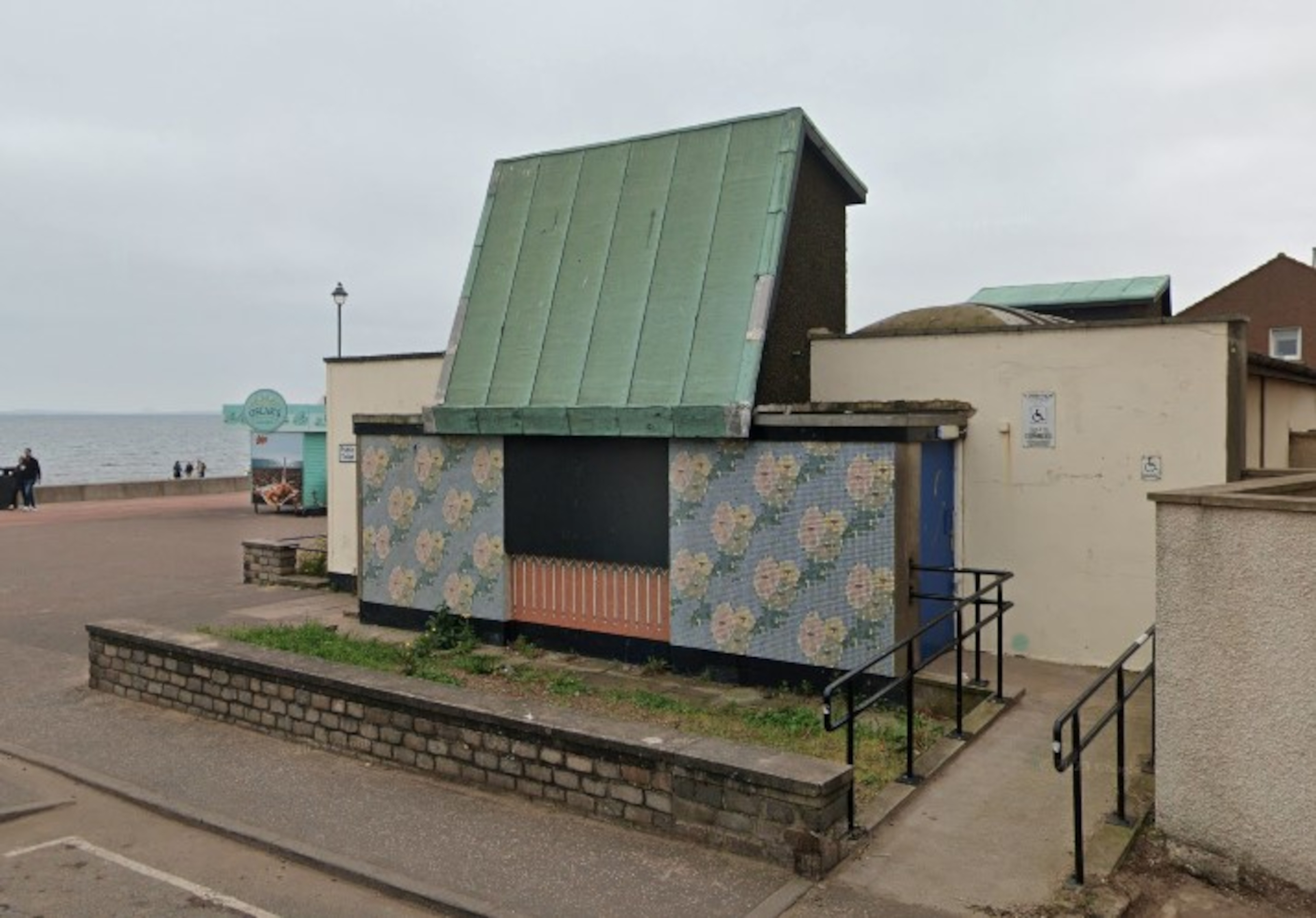 Portobello toilets on Pipe Lane. (C) Google Maps