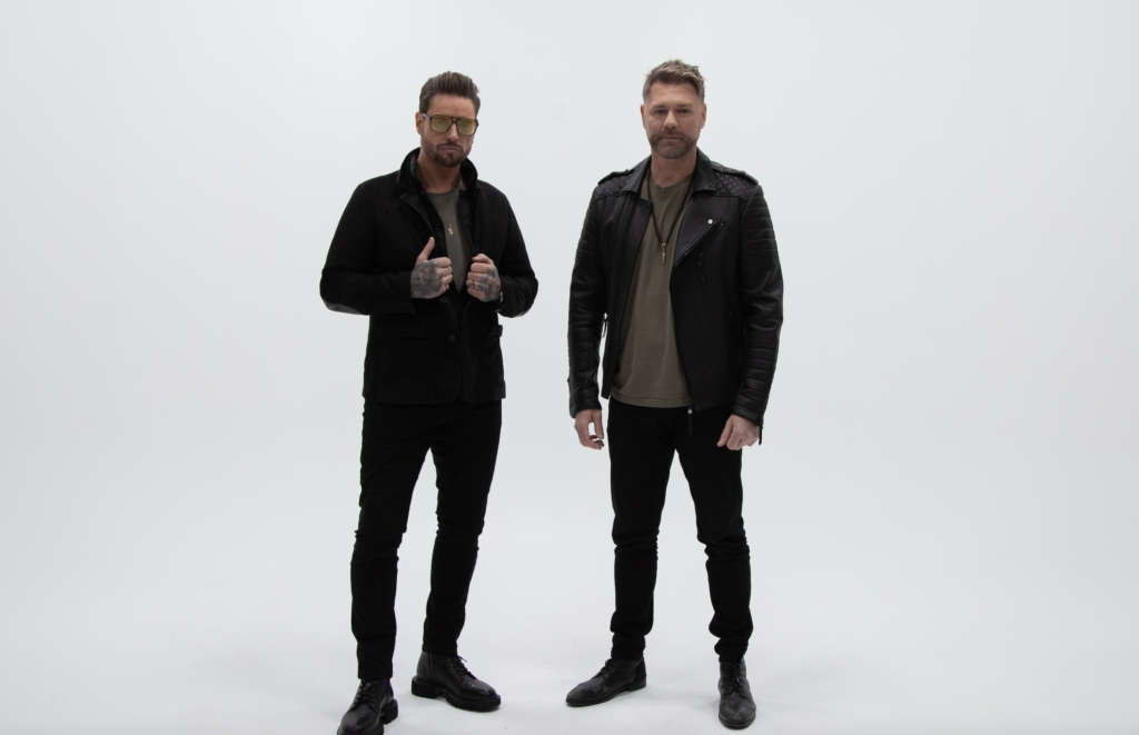 (L-R) Keith Duffy and Brian McFadden as Boyzlife.